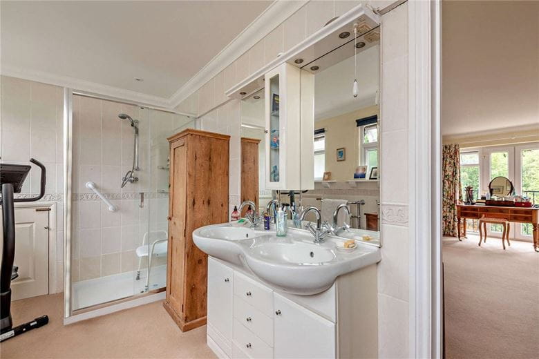 4 bedroom house, Church Street, Kintbury RG17 - Sold STC