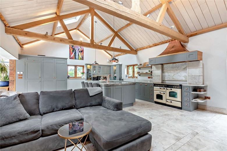 4 bedroom house, Ashford Hill Road, Headley RG19 - Available