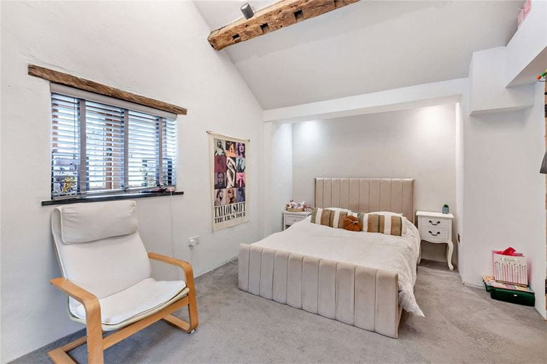 4 bedroom house, Ashford Hill Road, Headley RG19 - Available