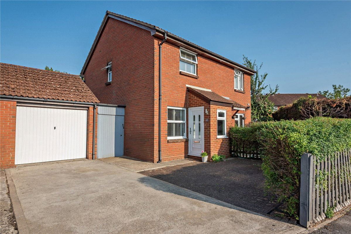 2 bedroom house, Blackdown Way, Thatcham RG19 - Sold STC