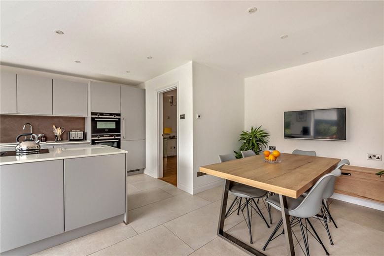4 bedroom house, The Rookery, Peasemore RG20 - Available
