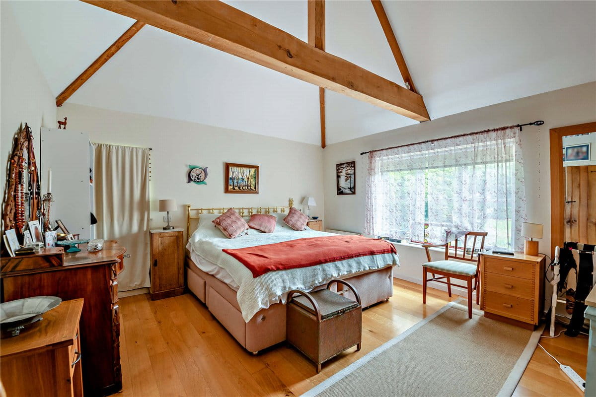 6 bedroom house, Brightwalton, Newbury RG20 - Available