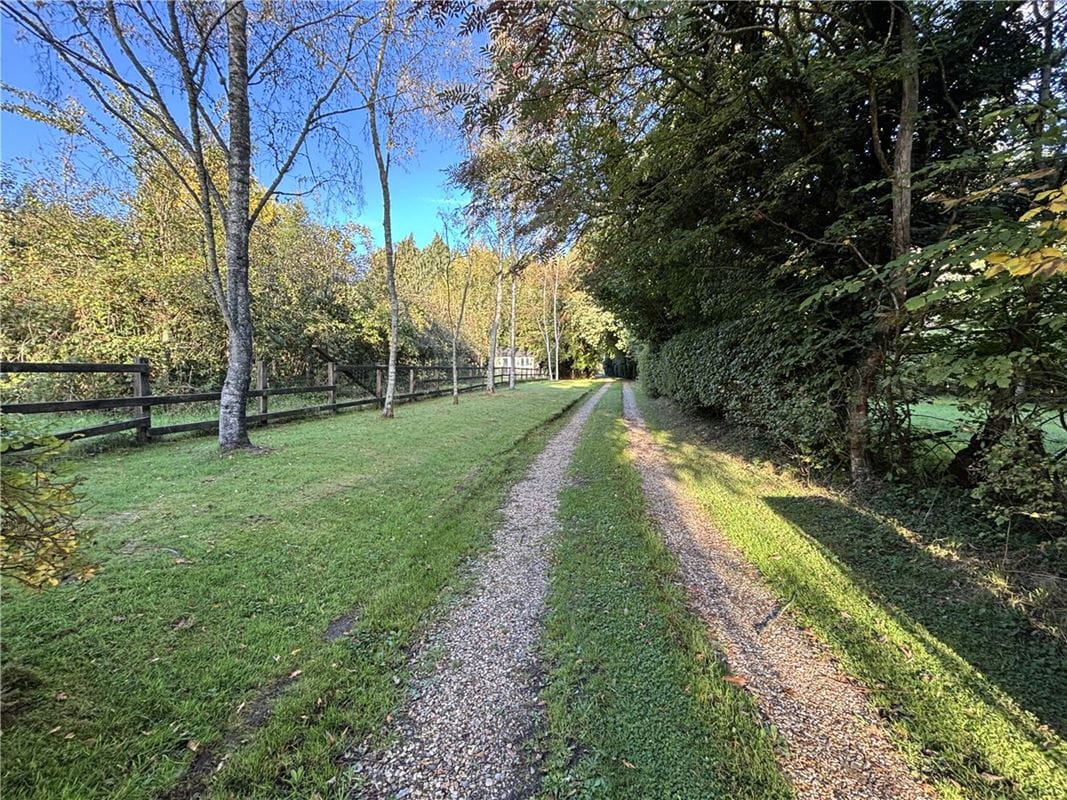 6 bedroom house, Brightwalton, Newbury RG20 - Available