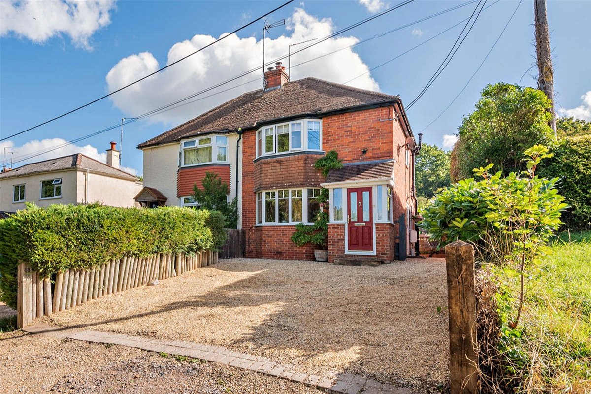 2 bedroom house, Pear Tree Lane, Newbury RG14 - Available