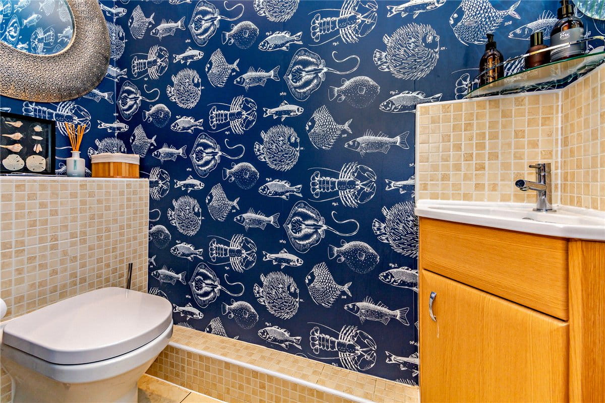 4 bedroom house, Oxford Road, Donnington RG14 - Available