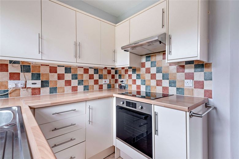 3 bedroom cottage, Rookwood, Stockcross RG20 - Available