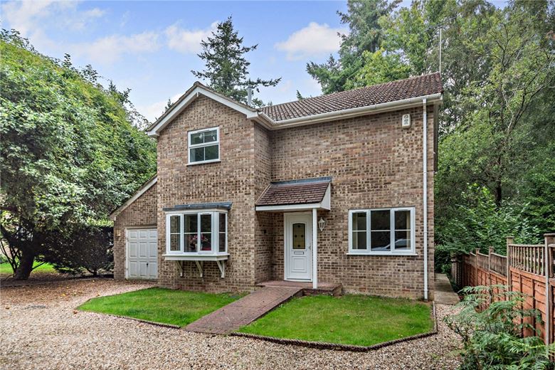 4 bedroom house, Penwood Heights, Penwood RG20 - Available