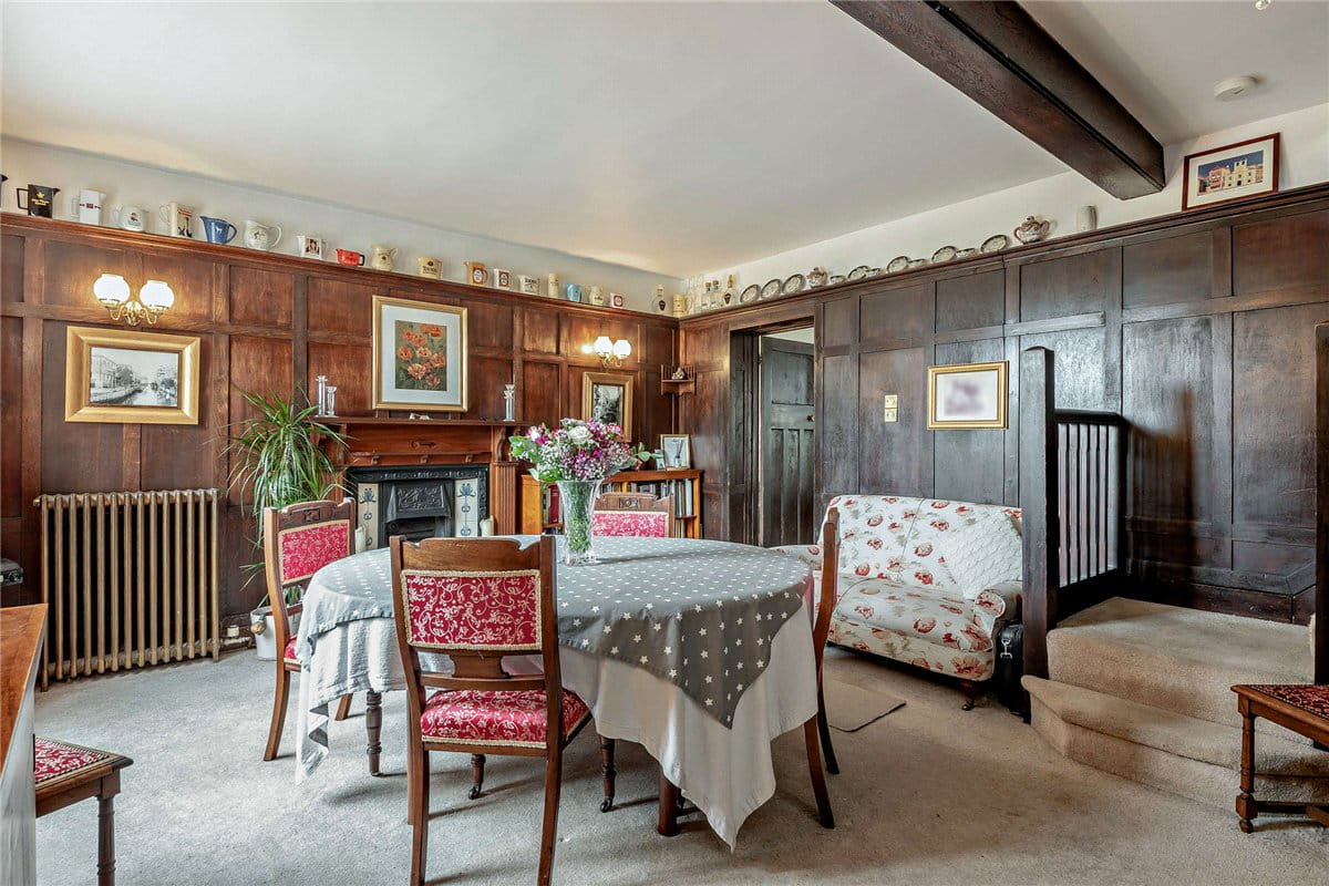 4 bedroom house, Newtown Road, Newbury RG14 - Available