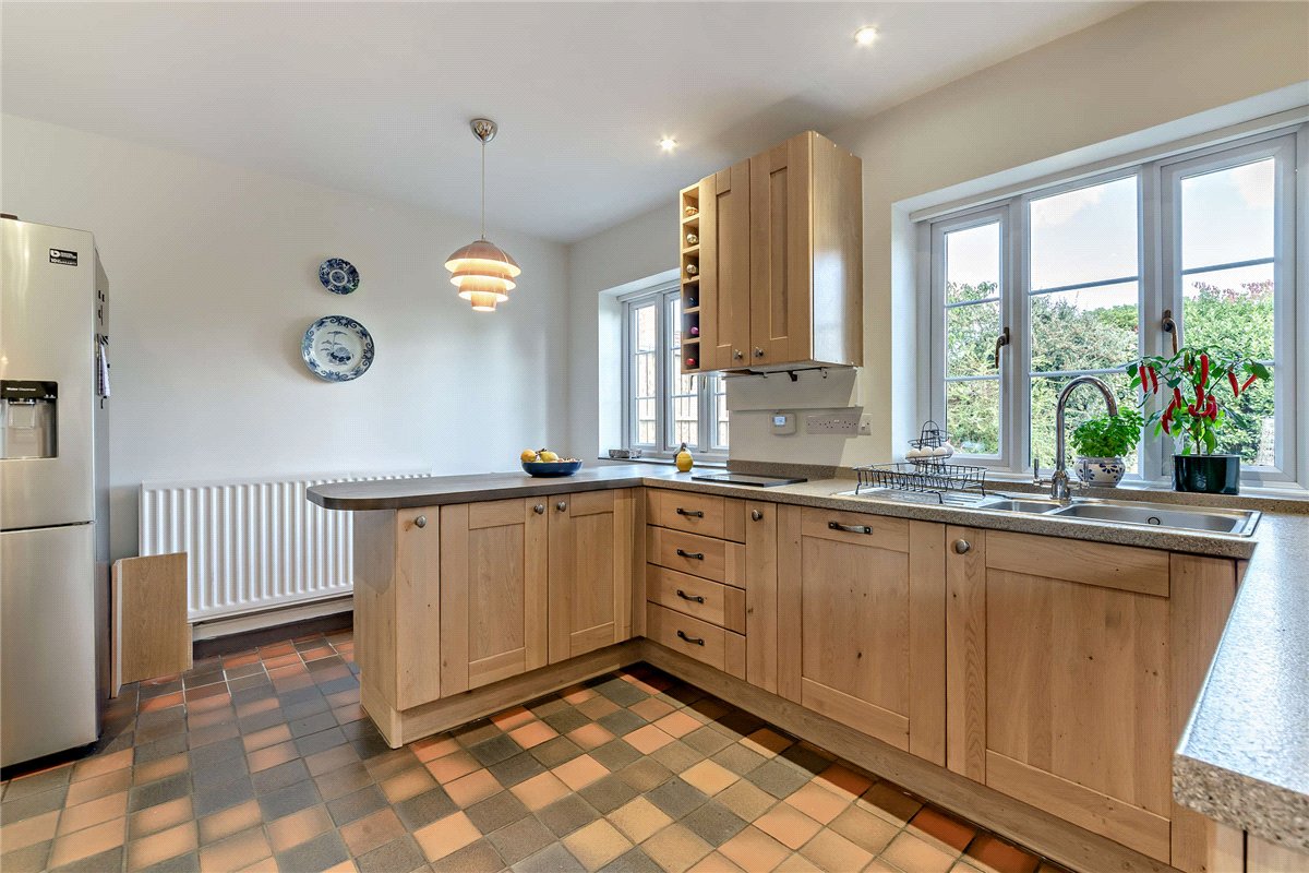 3 bedroom cottage, Hyde End Lane, Brimpton RG7 - Sold STC