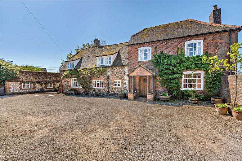 5 bedroom house, Sheepdrove Hill, Lambourn RG17 - Available