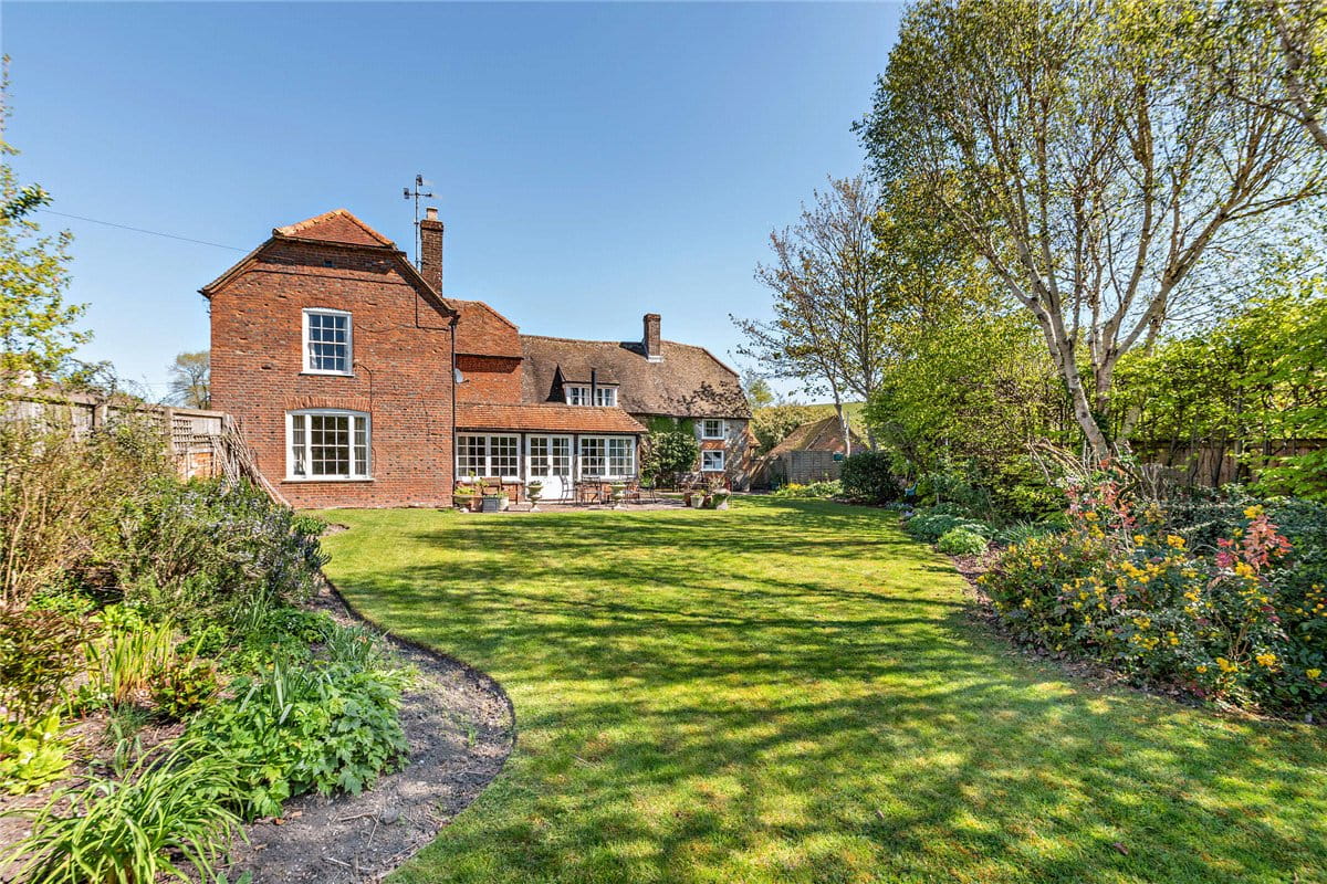 5 bedroom house, Sheepdrove Hill, Lambourn RG17 - Available