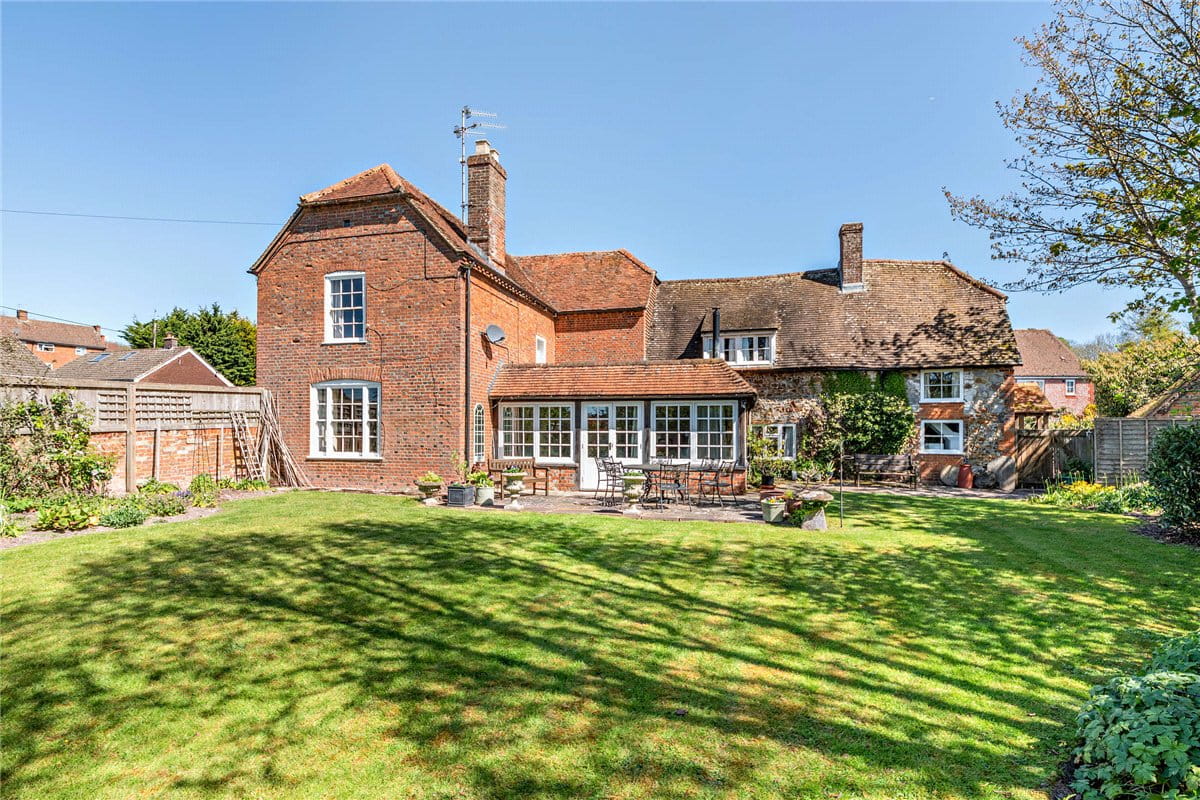 5 bedroom house, Sheepdrove Hill, Lambourn RG17 - Available
