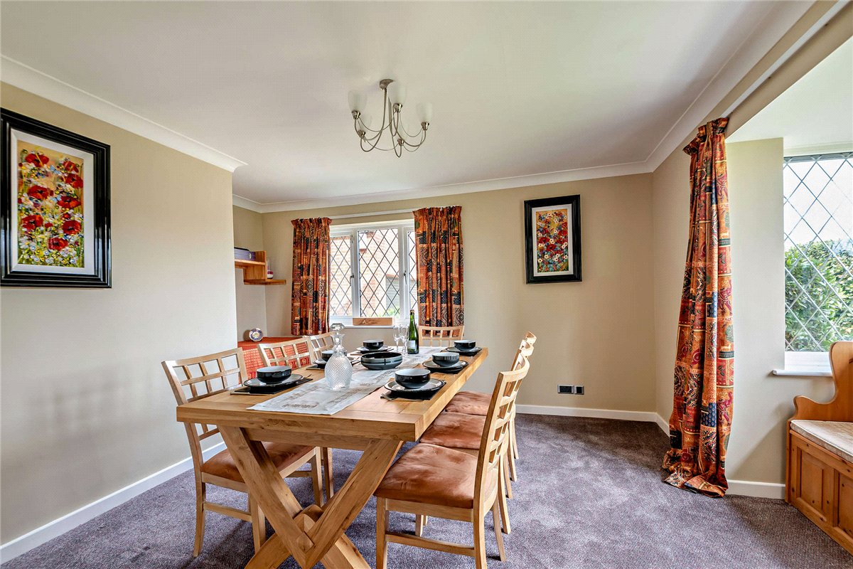 4 bedroom house, Oxford Road, Donnington RG14 - Available