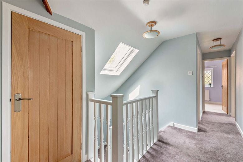 4 bedroom house, Oxford Road, Donnington RG14 - Available