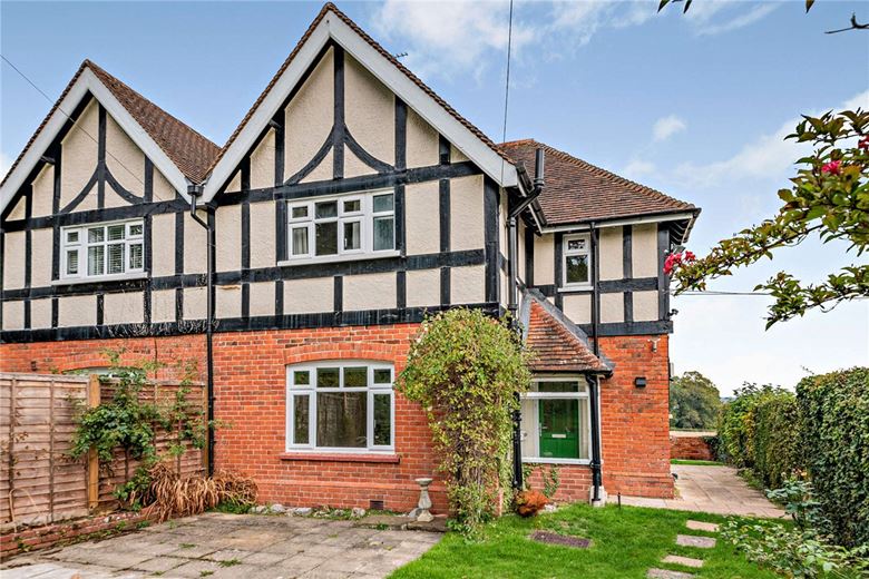 3 bedroom cottage, Rookwood, Stockcross RG20 - Available