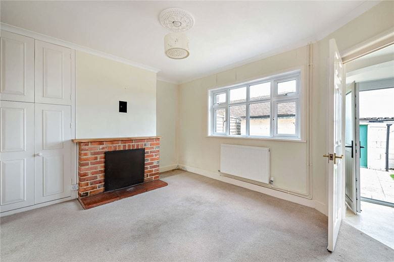 3 bedroom cottage, Rookwood, Stockcross RG20 - Available