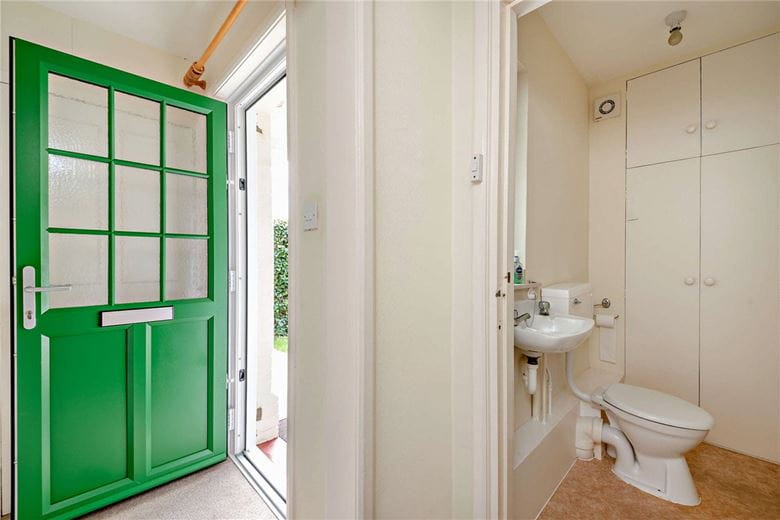 3 bedroom cottage, Rookwood, Stockcross RG20 - Available