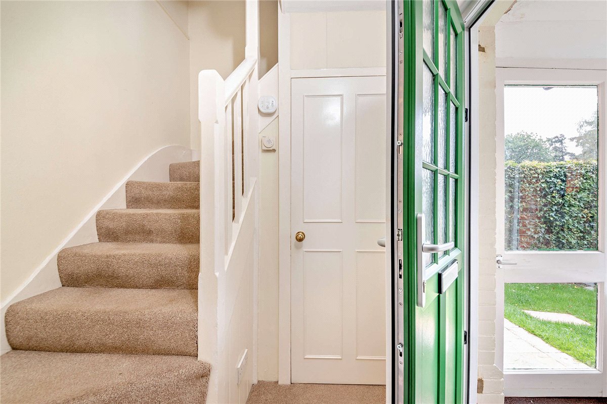 3 bedroom cottage, Rookwood, Stockcross RG20 - Available