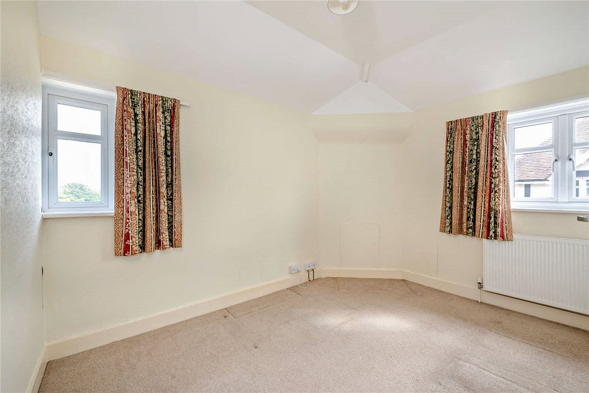 3 bedroom cottage, Rookwood, Stockcross RG20 - Available