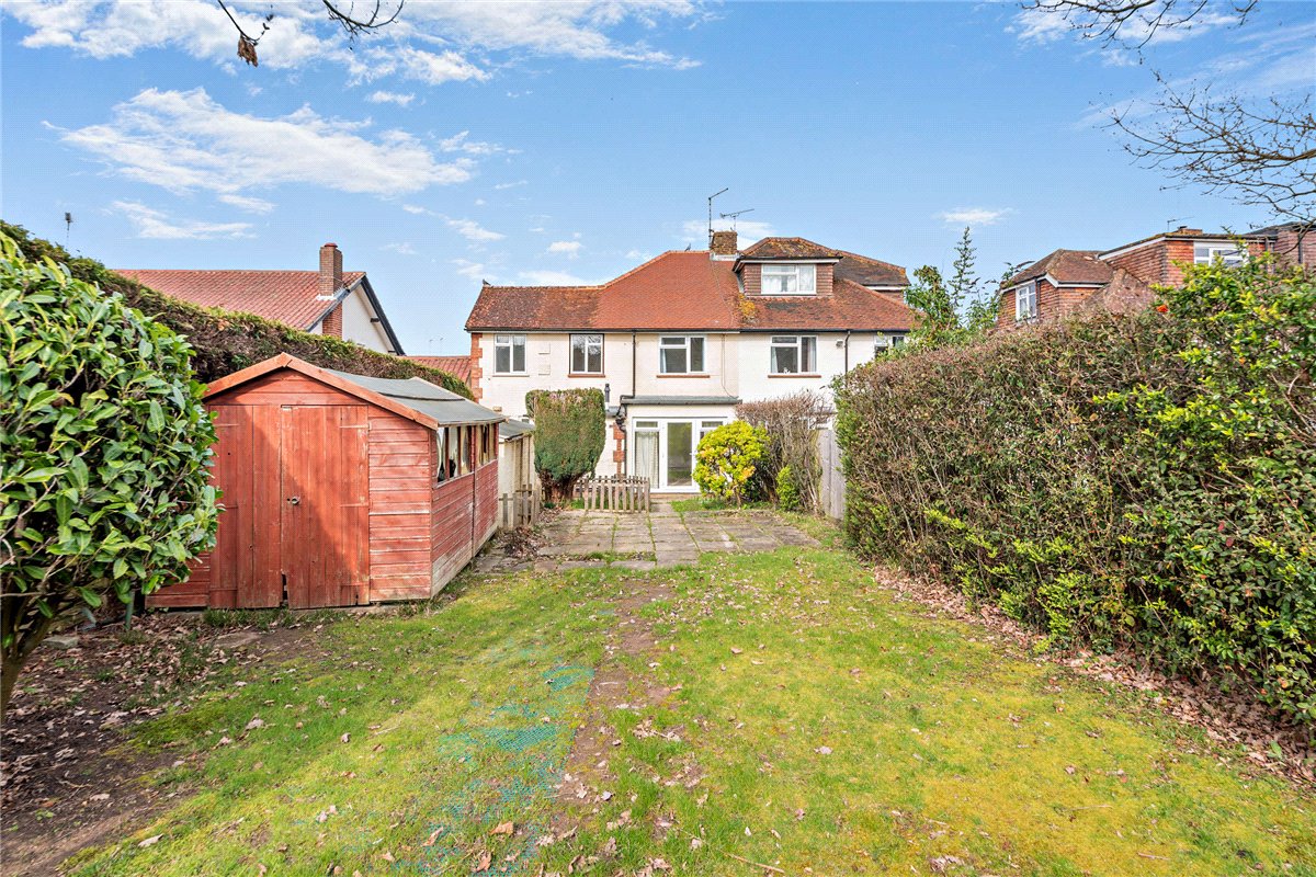 4 bedroom house, Bartlemy Close, Newbury RG14 - Available