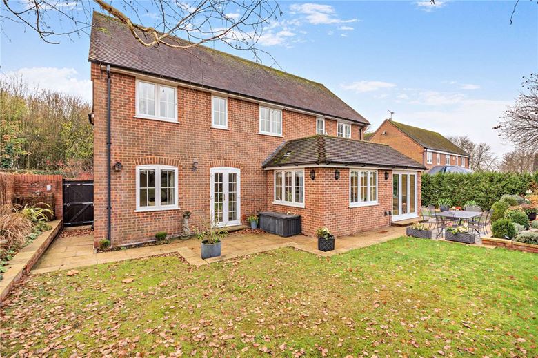 4 bedroom house, Heathfields, Chieveley RG20 - Available