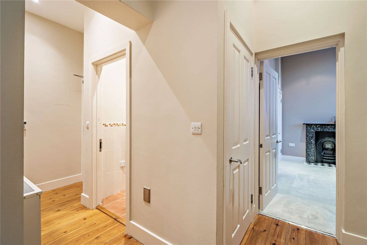 2 bedroom flat, Craven Road, Newbury RG14 - Available