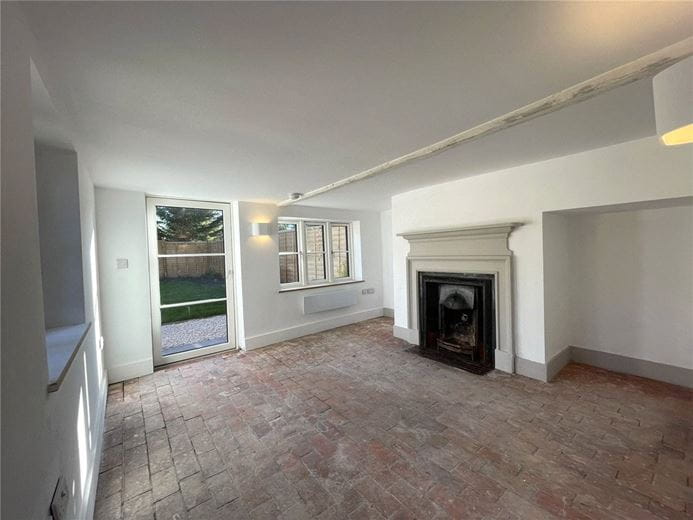 3 bedroom cottage, Enborne Street, Enborne RG14 - Available