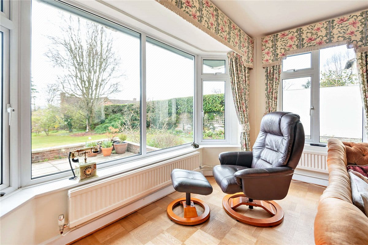 4 bedroom house, Garden Close Lane, Newbury RG14 - Available