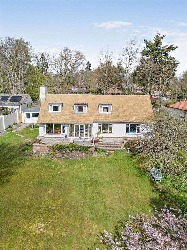 4 bedroom house, Garden Close Lane, Newbury RG14 - Available