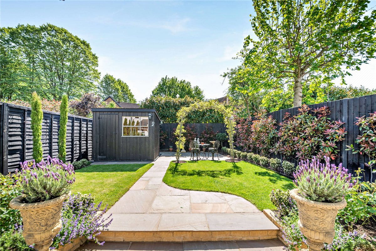 3 bedroom house, Shaw Road, Newbury RG14 - Available