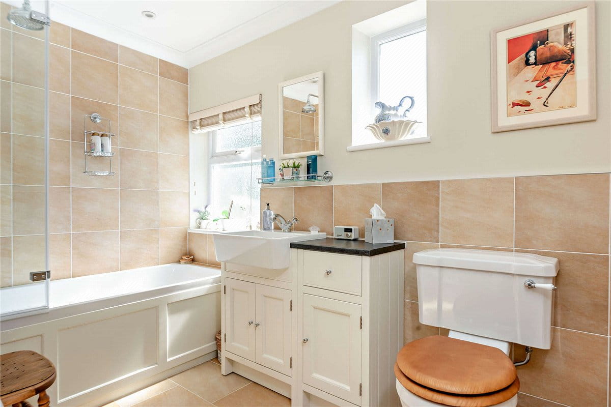 3 bedroom house, Shaw Road, Newbury RG14 - Available