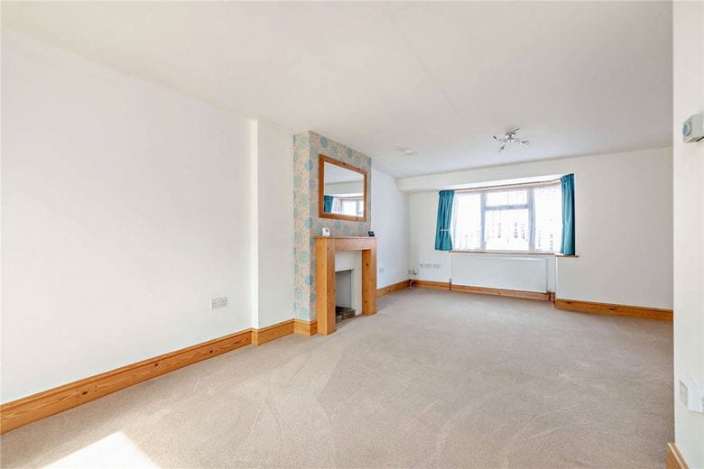 4 bedroom house, Sagecroft Road, Thatcham RG18 - Available