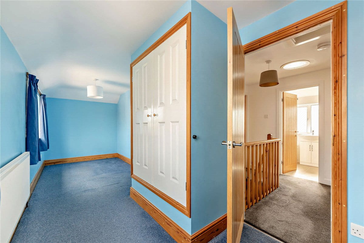 4 bedroom house, Sagecroft Road, Thatcham RG18 - Available