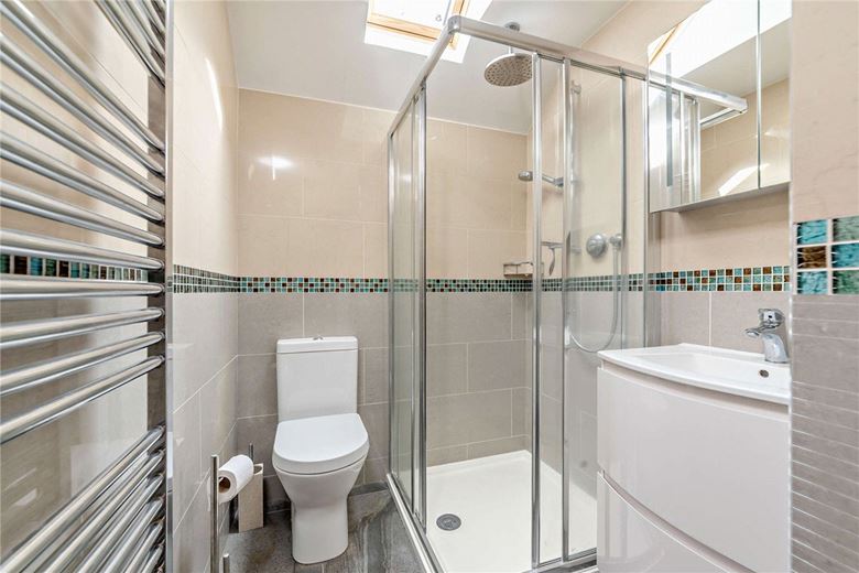 4 bedroom house, Sagecroft Road, Thatcham RG18 - Available