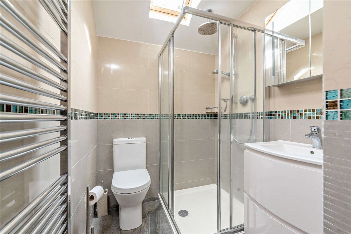 4 bedroom house, Sagecroft Road, Thatcham RG18 - Available