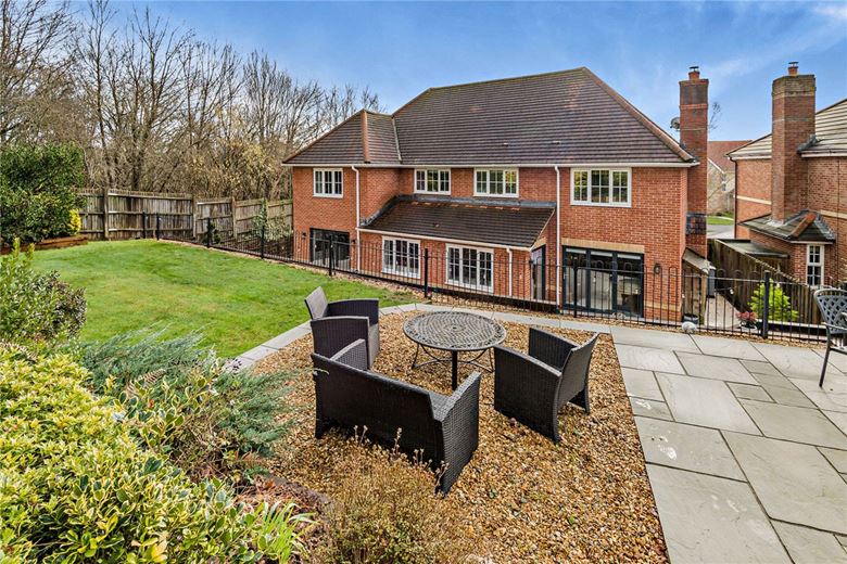 5 bedroom house, Spring Gardens, Newbury RG20 - Available