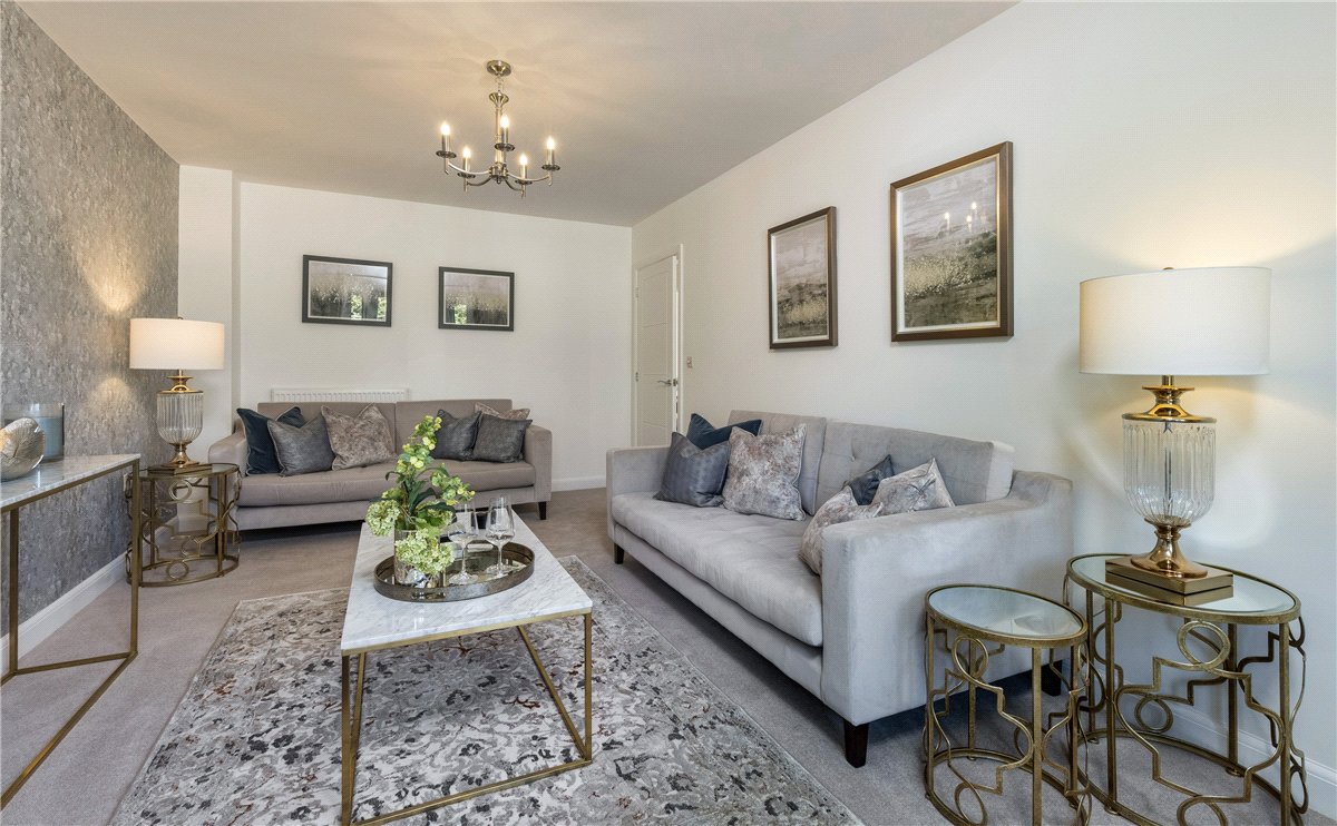 3 bedroom house, Princess Gardens, Bishops Green RG20 - Available