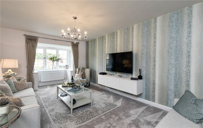 3 bedroom house, Princess Gardens, Bishops Green RG20 - Available