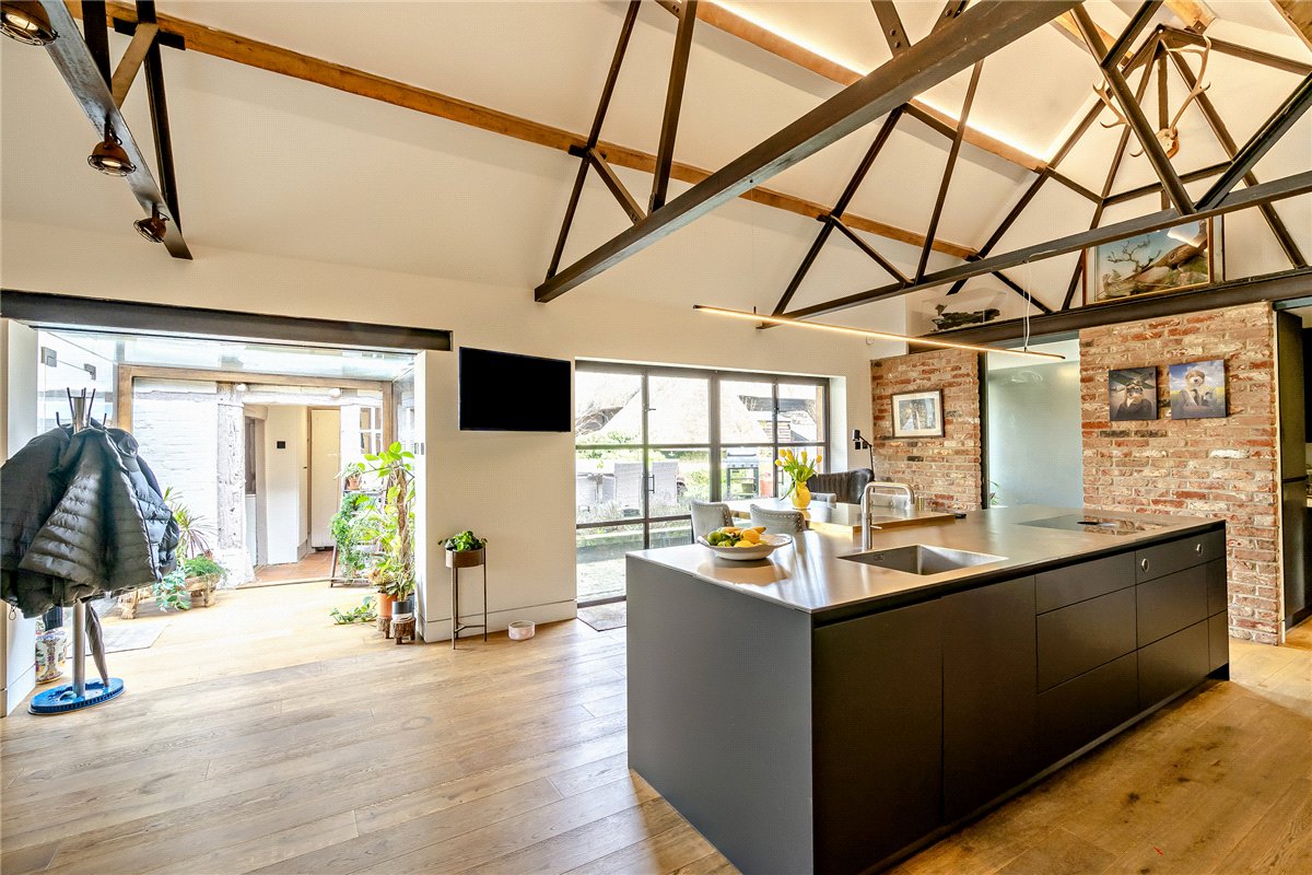 4 bedroom house, Lower Green, Inkpen RG17 - Available