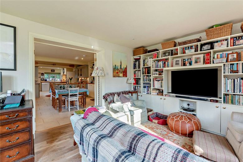 4 bedroom house, Burys Bank Road, Crookham Common RG19 - Available