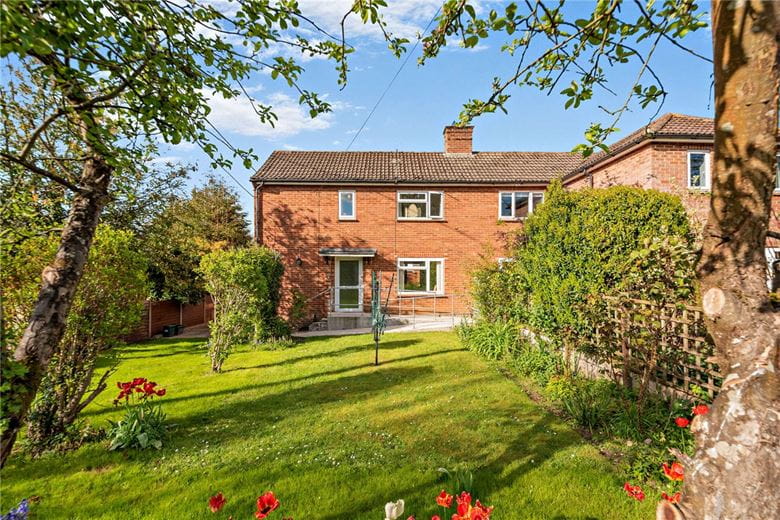 3 bedroom house, Pennys Hatch, Kingsclere RG20 - Available