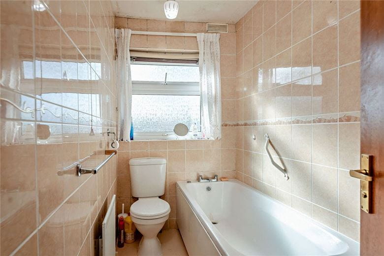 3 bedroom house, Pennys Hatch, Kingsclere RG20 - Available