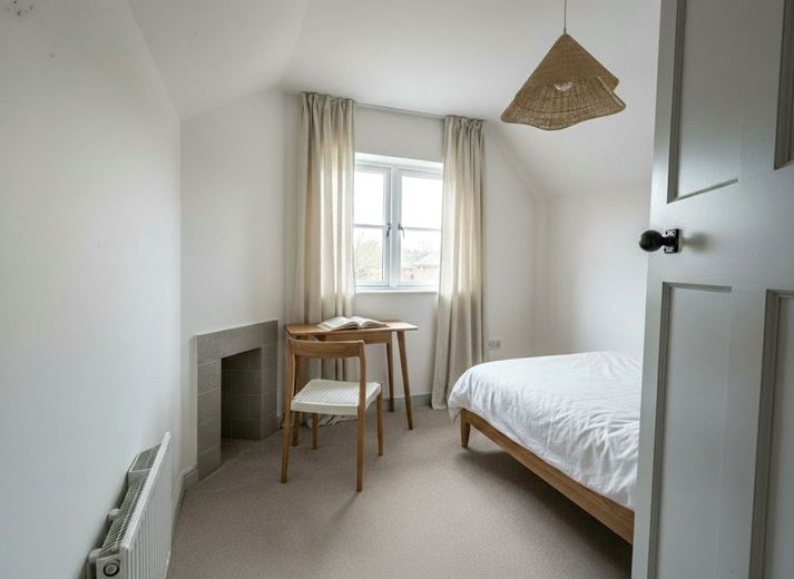 3 bedroom cottage, Enborne Street, Enborne RG14 - Available