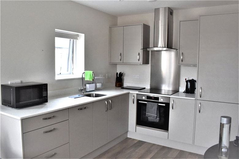 1 bedroom flat, Steel Close, Newtown Road RG14 - Available