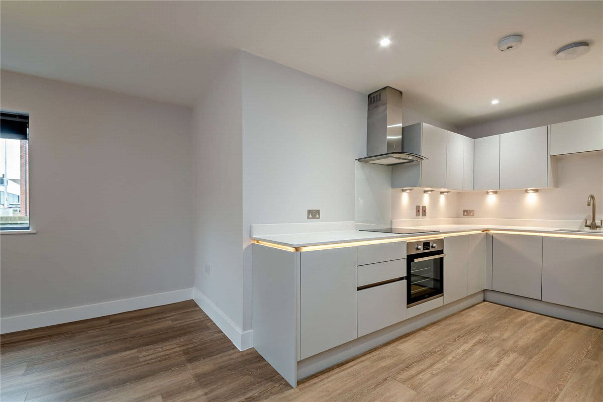 2 bedroom flat, St Marys Road, Newbury RG14 - Available