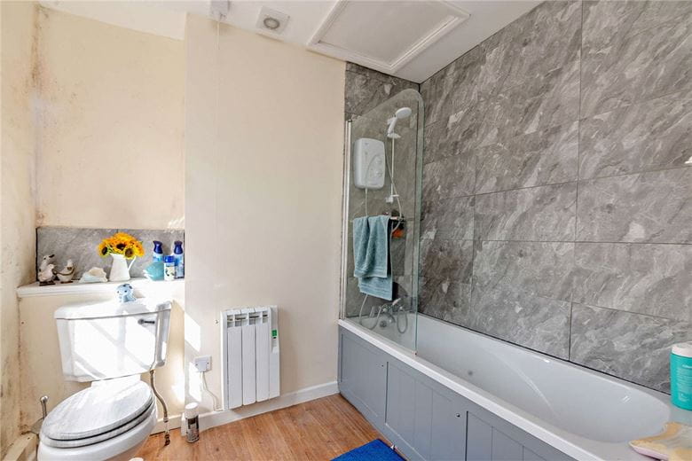 2 bedroom house, Madeira Place, Newbury RG14 - Available