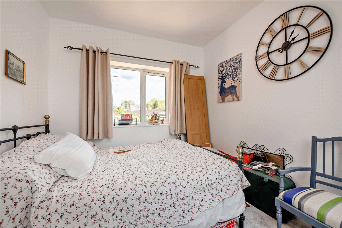 4 bedroom house, George Street, Kingsclere RG20 - Available