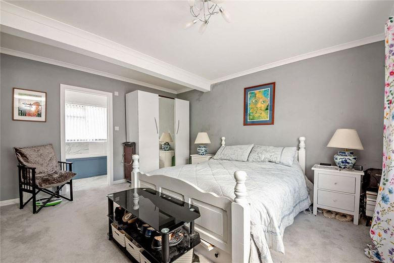 4 bedroom house, George Street, Kingsclere RG20 - Available