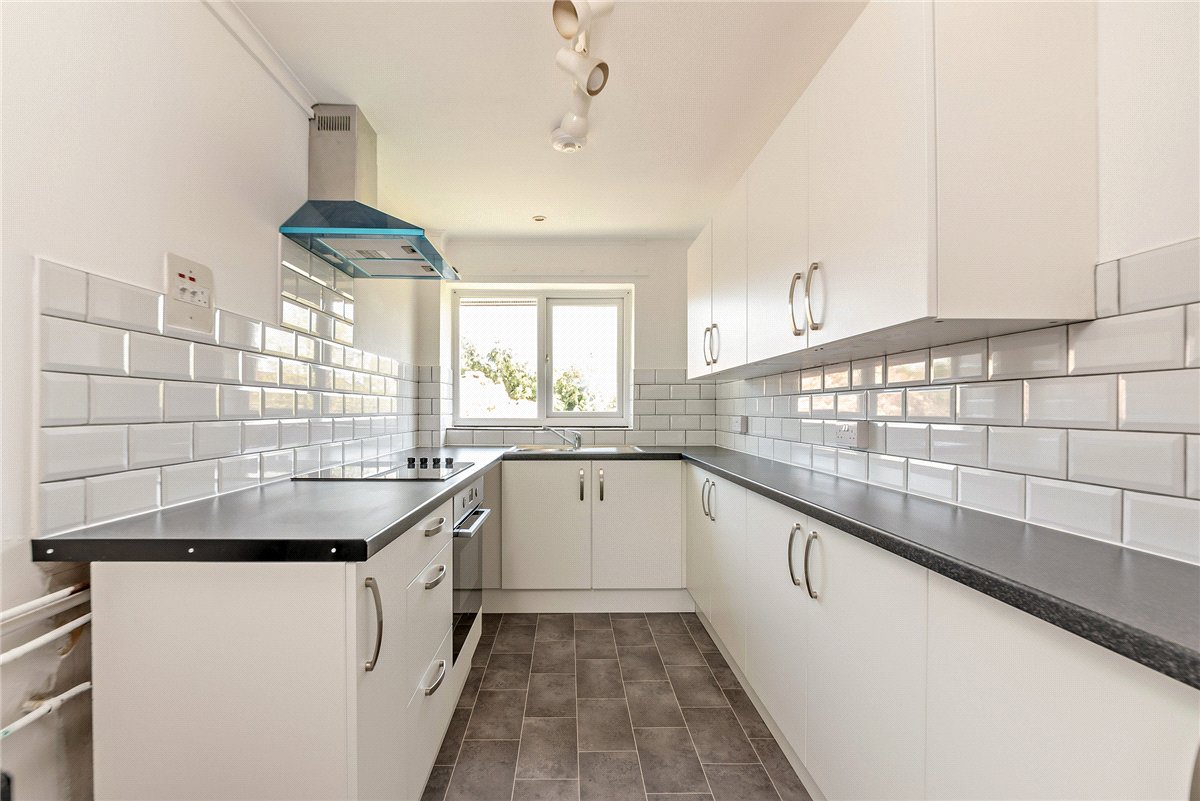 2 bedroom maisonette, Speen, Newbury RG14 - Available