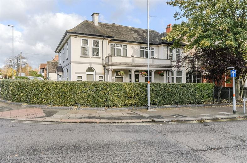 House for sale in Northampton, Park Avenue North, NN3 Northampton